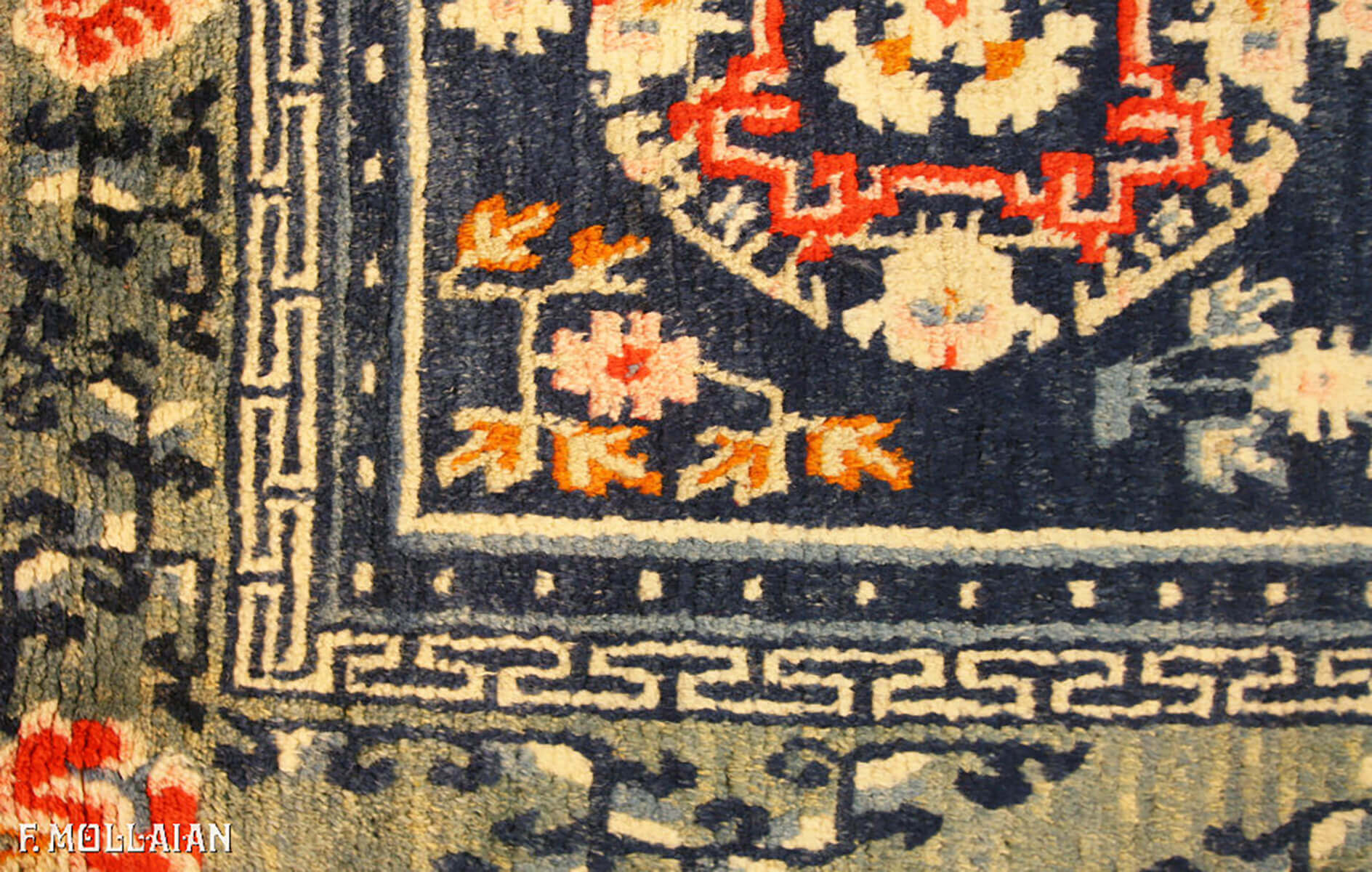 قالی آنتیک فرش تبت کد:۵۹۸۳۷۰۵۸